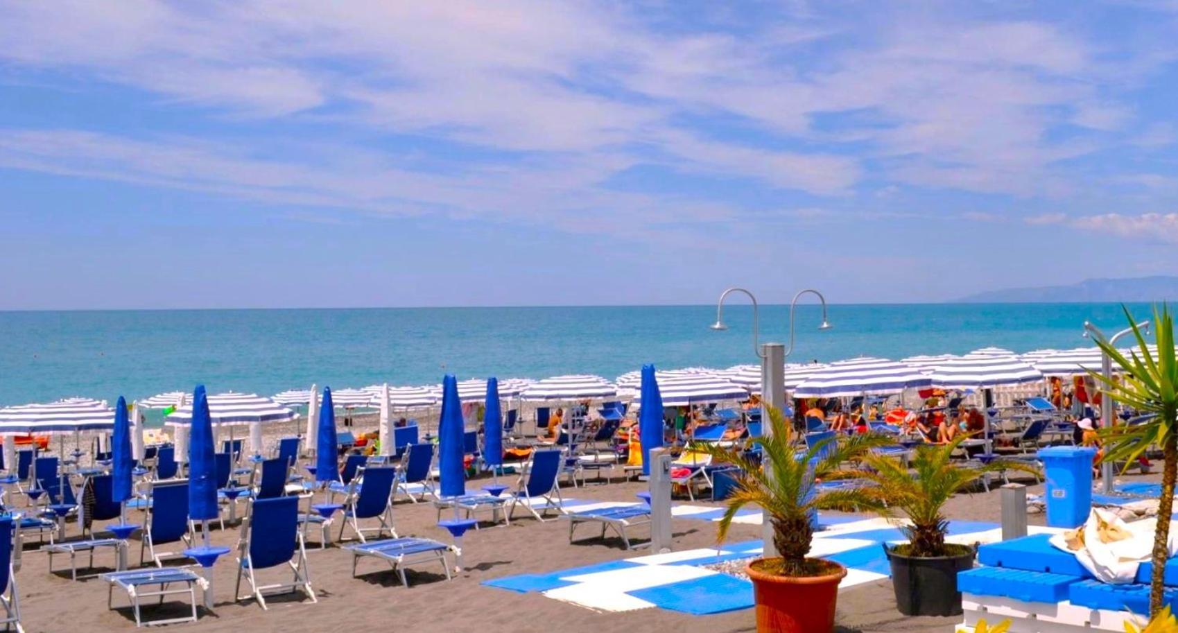 Sporting Club Resort Praia a Mare Eksteriør billede